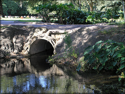 Concrete culvert at north end of the lake (2007)